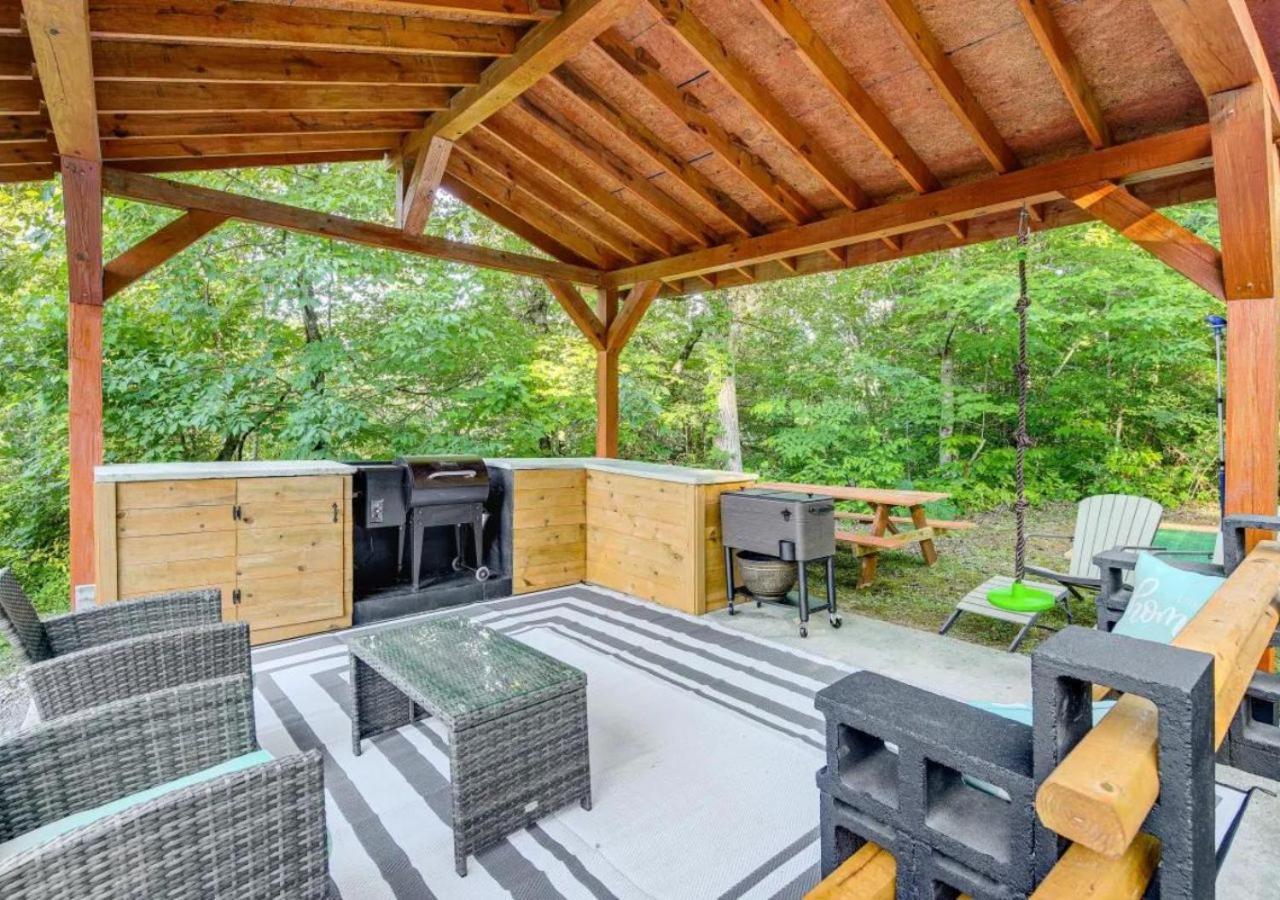 Fabulous Pet-Friendly, Family Cabin With Outdoor Kitchen, Hot Tub, Sauna, Fireplace, Theater Room, Arcade, Pool Table, And Fire Pit Within Minuties Of Dollywood Sevierville Εξωτερικό φωτογραφία