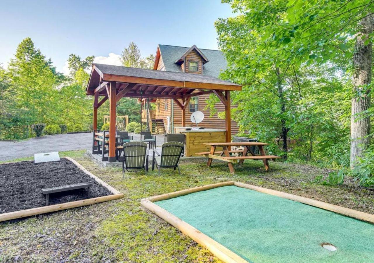 Fabulous Pet-Friendly, Family Cabin With Outdoor Kitchen, Hot Tub, Sauna, Fireplace, Theater Room, Arcade, Pool Table, And Fire Pit Within Minuties Of Dollywood Sevierville Εξωτερικό φωτογραφία