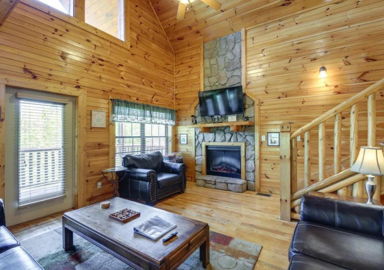 Fabulous Pet-Friendly, Family Cabin With Outdoor Kitchen, Hot Tub, Sauna, Fireplace, Theater Room, Arcade, Pool Table, And Fire Pit Within Minuties Of Dollywood Sevierville Εξωτερικό φωτογραφία