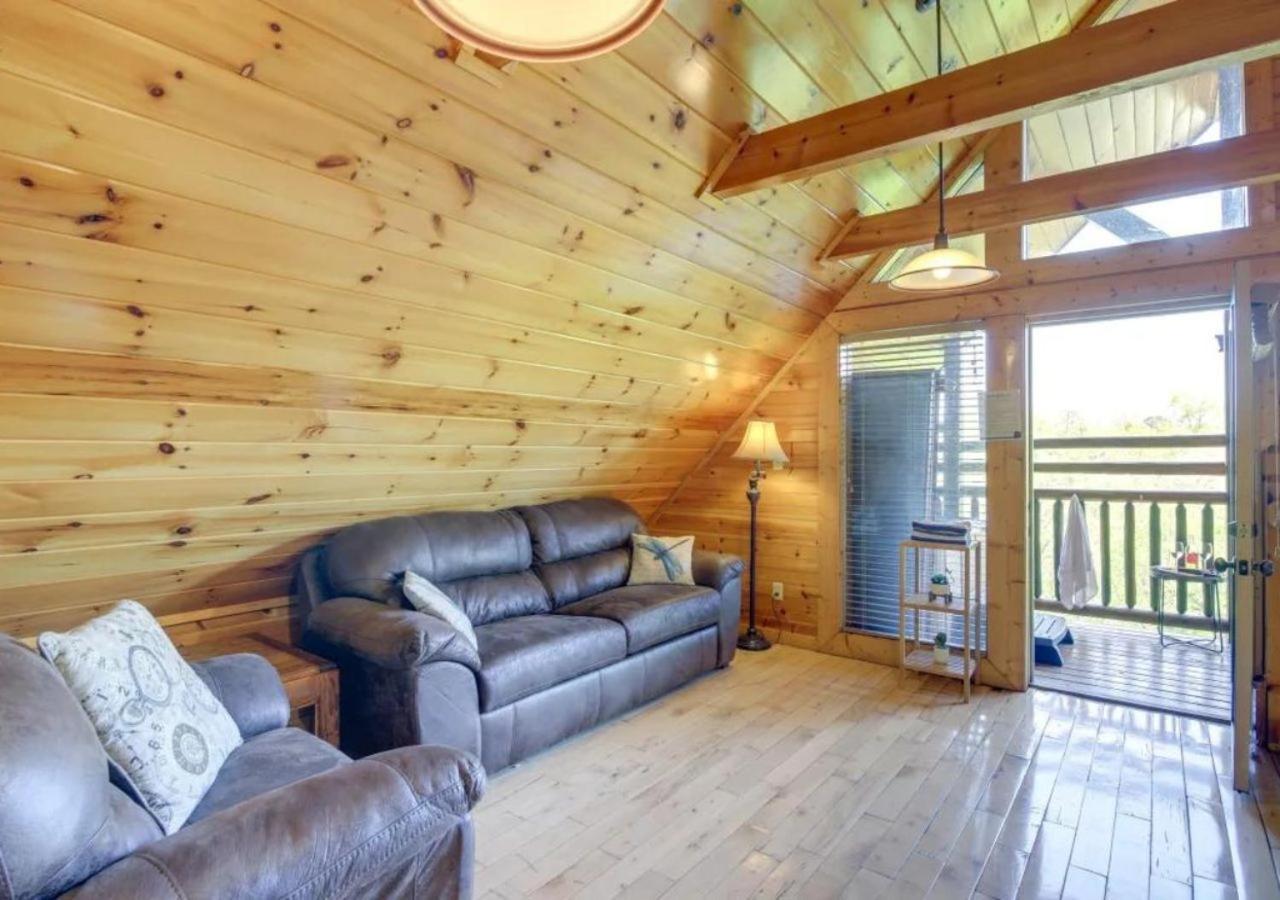 Fabulous Pet-Friendly, Family Cabin With Outdoor Kitchen, Hot Tub, Sauna, Fireplace, Theater Room, Arcade, Pool Table, And Fire Pit Within Minuties Of Dollywood Sevierville Εξωτερικό φωτογραφία